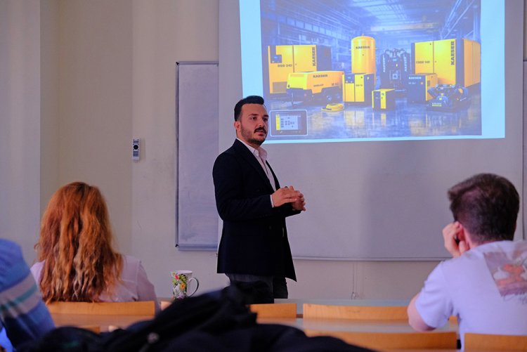 "Diploma ve Sonrası: Sektörde Sizi ne Bekliyor?" Semineri