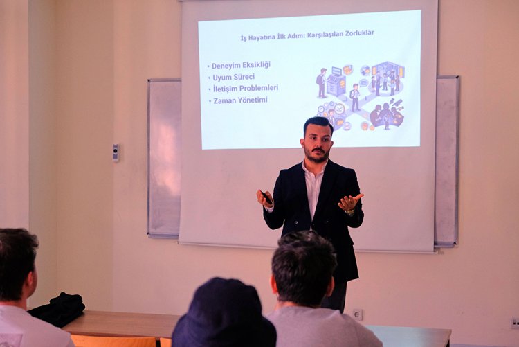 "Diploma ve Sonrası: Sektörde Sizi ne Bekliyor?" Semineri